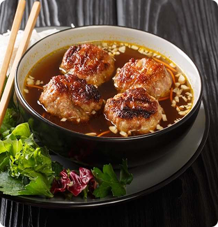 Bữa trưa nức tiếng: Bún chả Hàng Quạt & Bánh cuốn Thanh Trì
