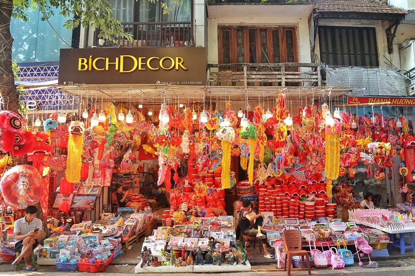 Phố Hàng Mã – Sắc màu phố nghề truyền thống